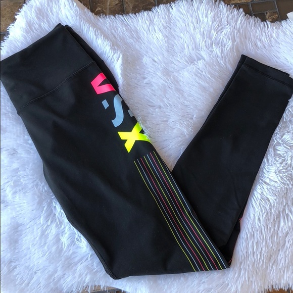 Victoria's Secret Pants - VSX SPORT BLACK KNOCKOUT LEGGING
